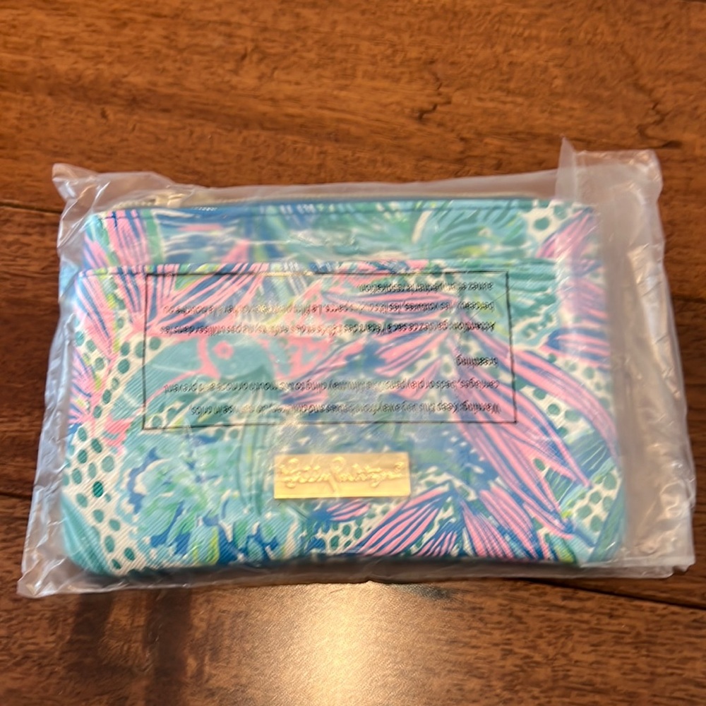 Lilly Pulitzer Zip Top Wallet -NWT